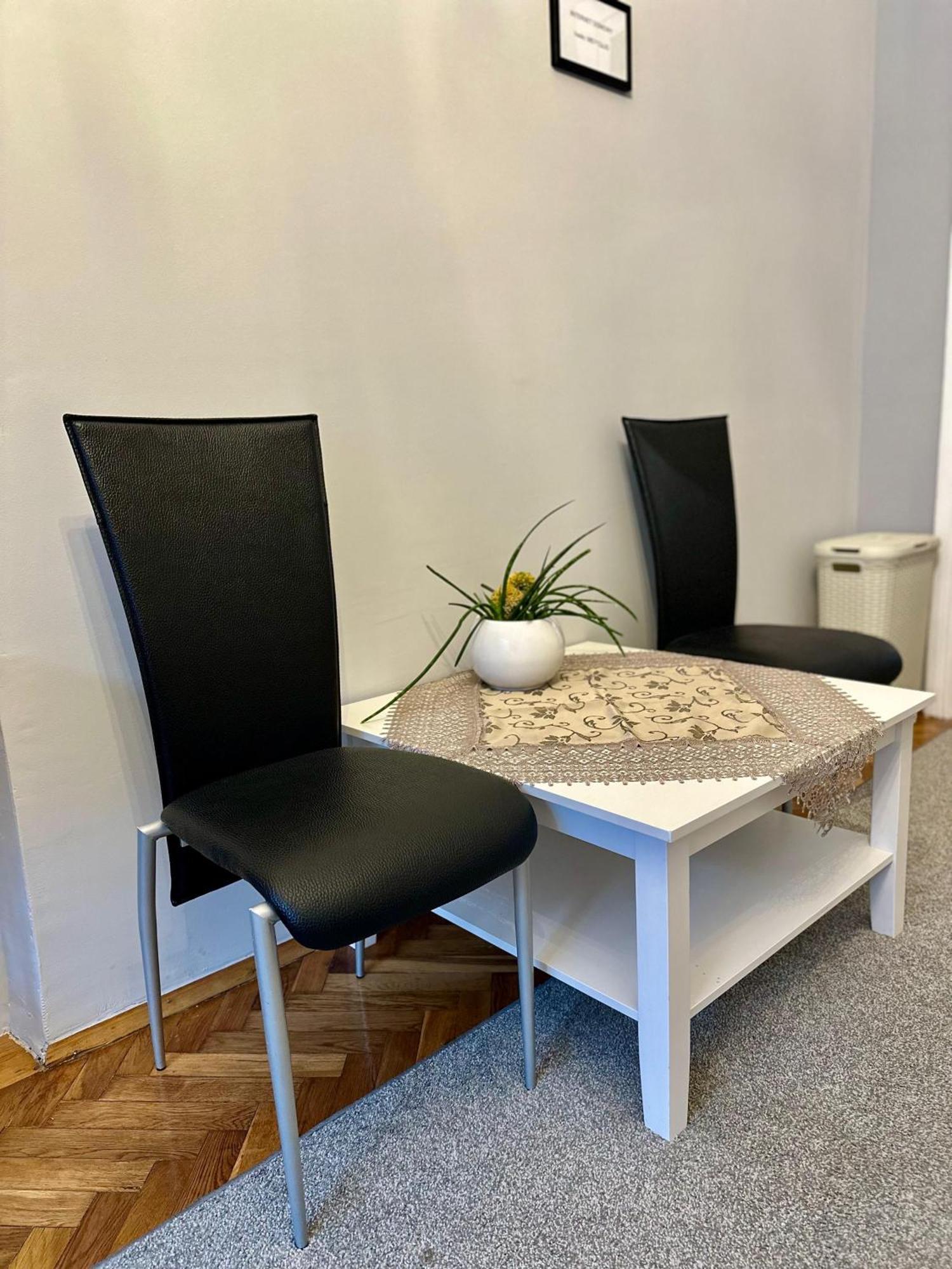 Apartament Przy Dworcu Radom Exteriör bild