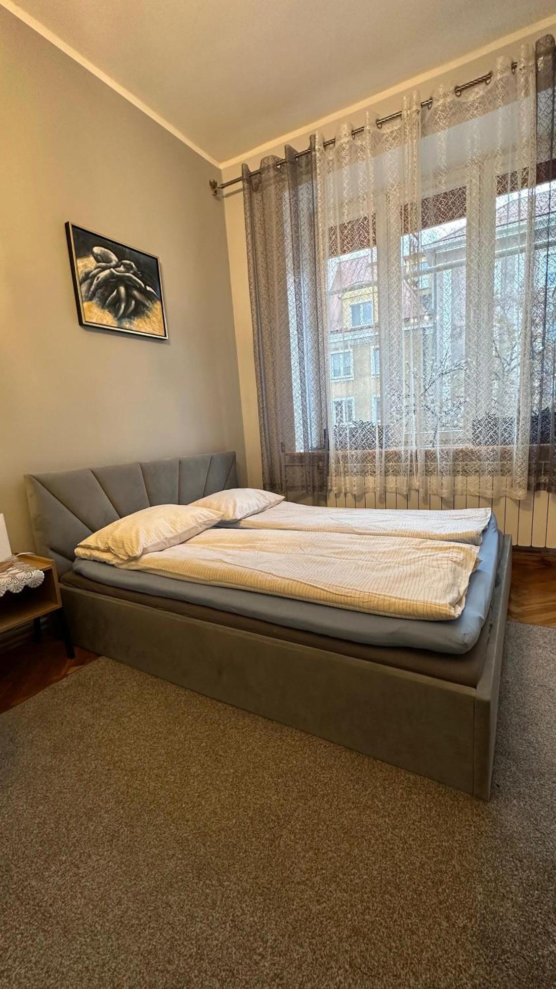 Apartament Przy Dworcu Radom Exteriör bild